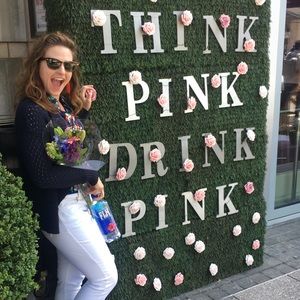 Meet your Posher, Laura